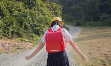 cosplay-悠宝三岁-–-幼稚园遇到坏人要求被脱衣服