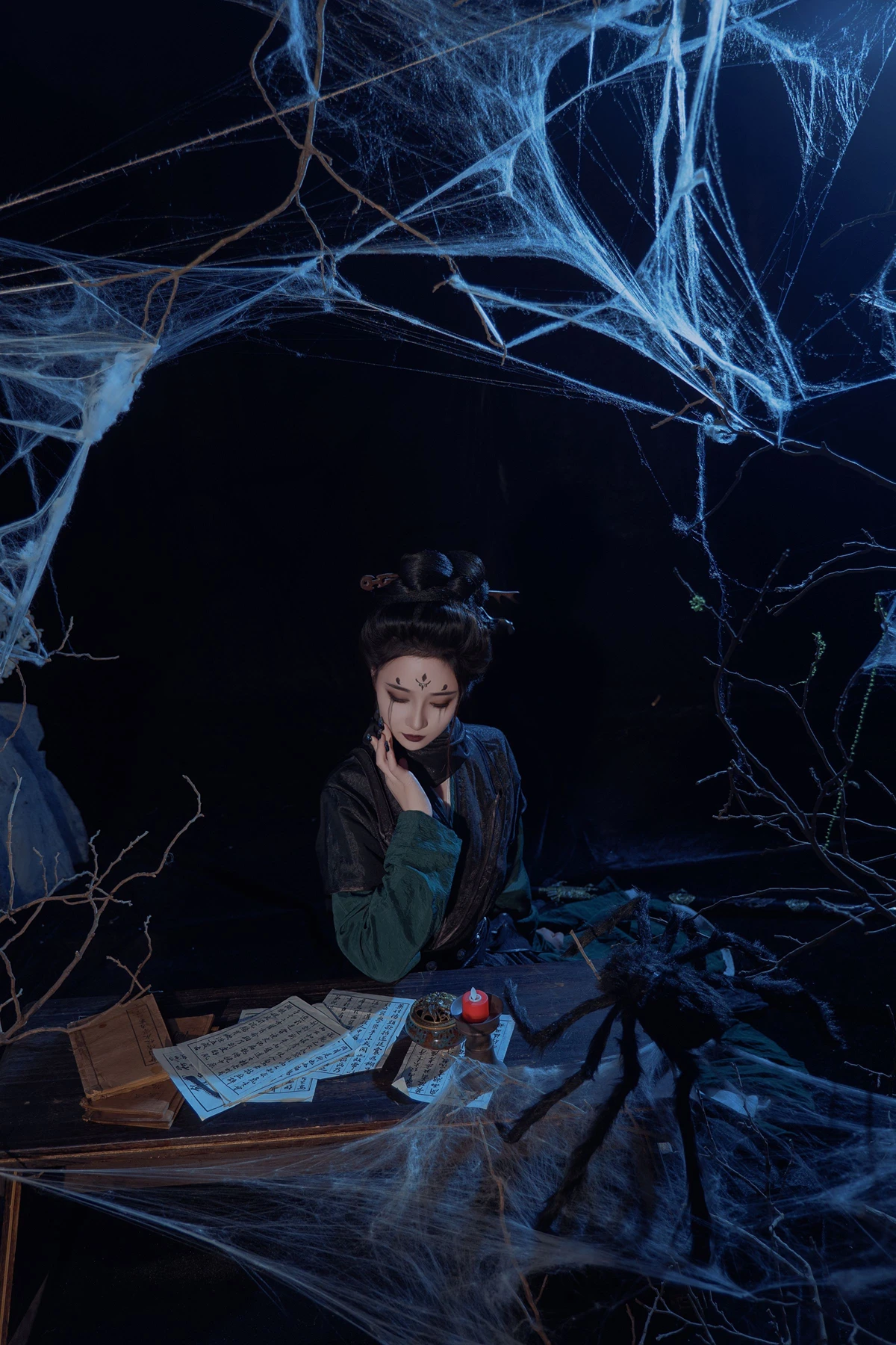 Cosplay 年年Nnian – 四妹