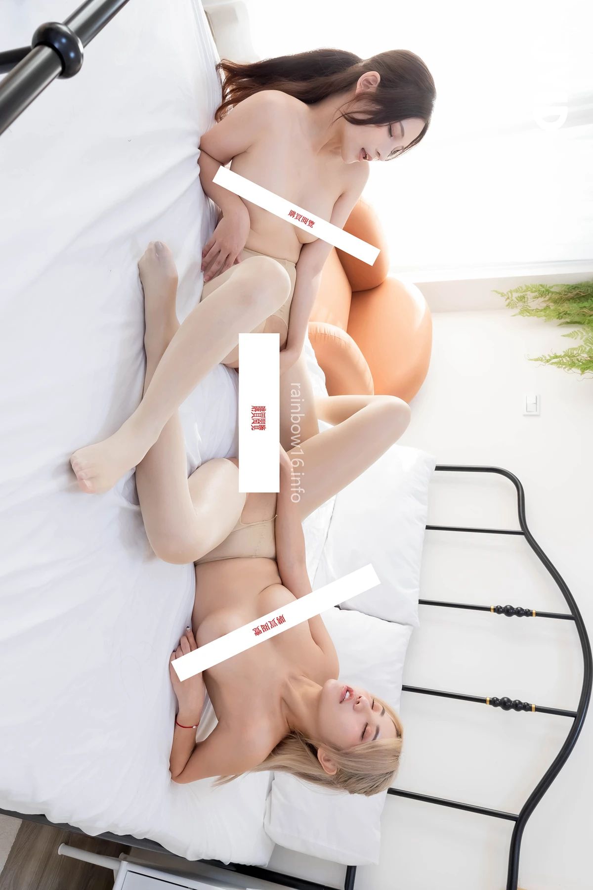 JVID 伊芙蝶 & Ash艾希 – 【四點全露】 首次合體珍藏❤ 賽車女郎油亮絲襪美腳蕾絲邊誘惑 Set.03