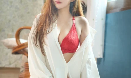 dohee-도희,-photobook-「attractive-red」