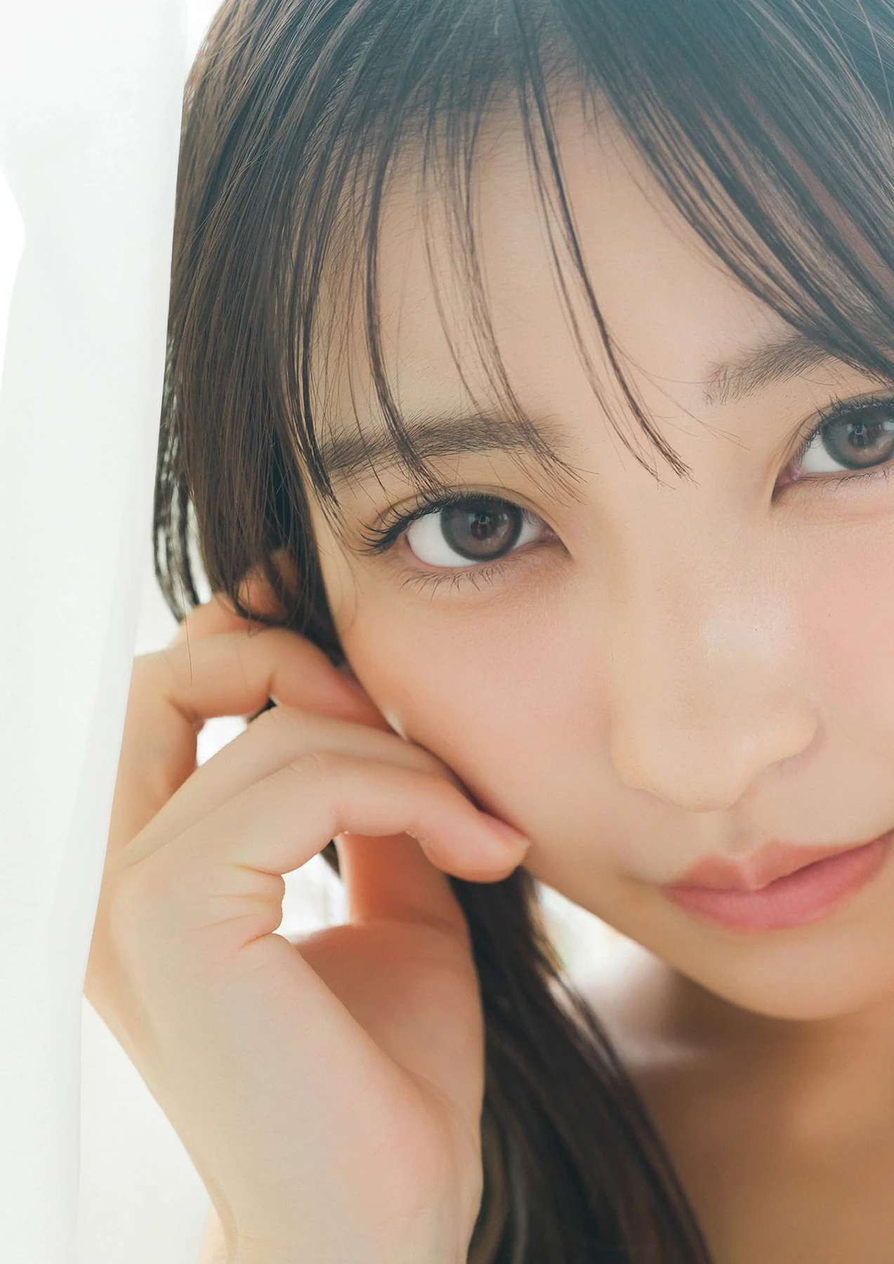 Toumi 十味 – DOLCEデジタル写真集 「うしろからギュッとして。」